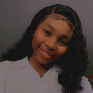 Meet your Posher, Brittanie